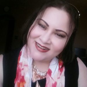 Meet your Posher, Yohana